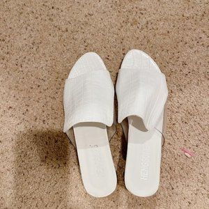 Open toed shoes - like new